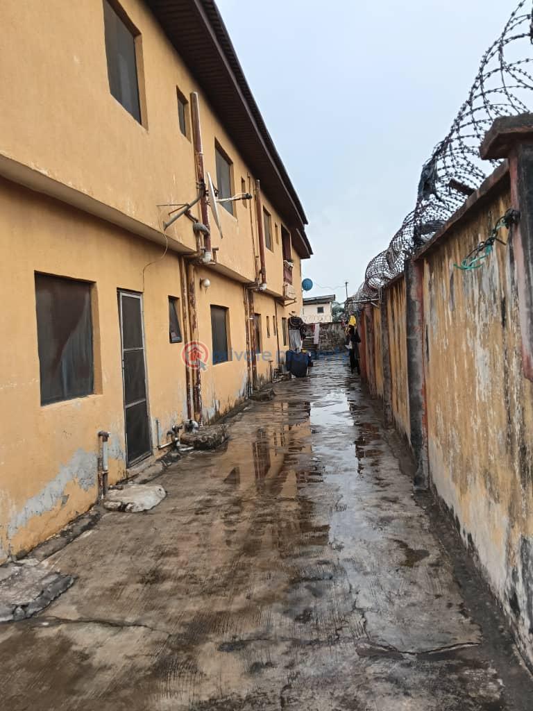 10 bedroom House For Sale Akowonjo Alimosho Lagos - 3
