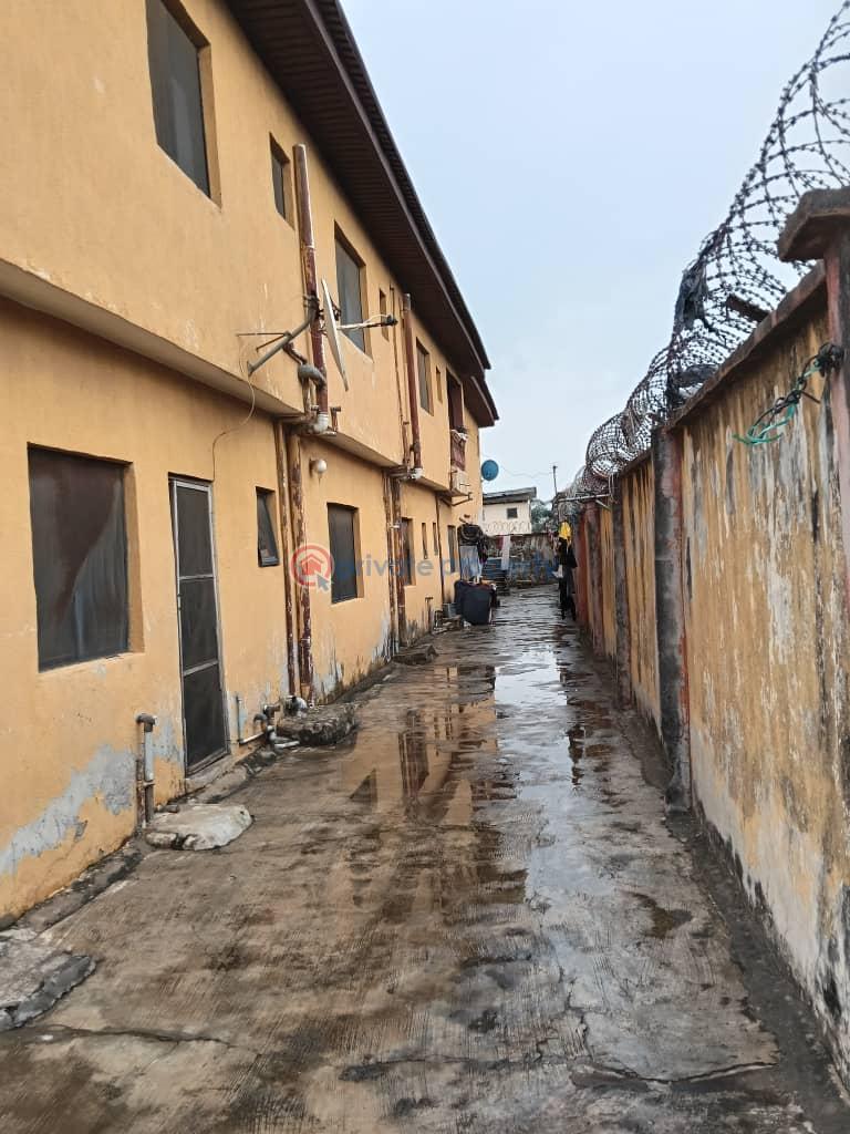 10 bedroom House For Sale Akowonjo Alimosho Lagos - 4