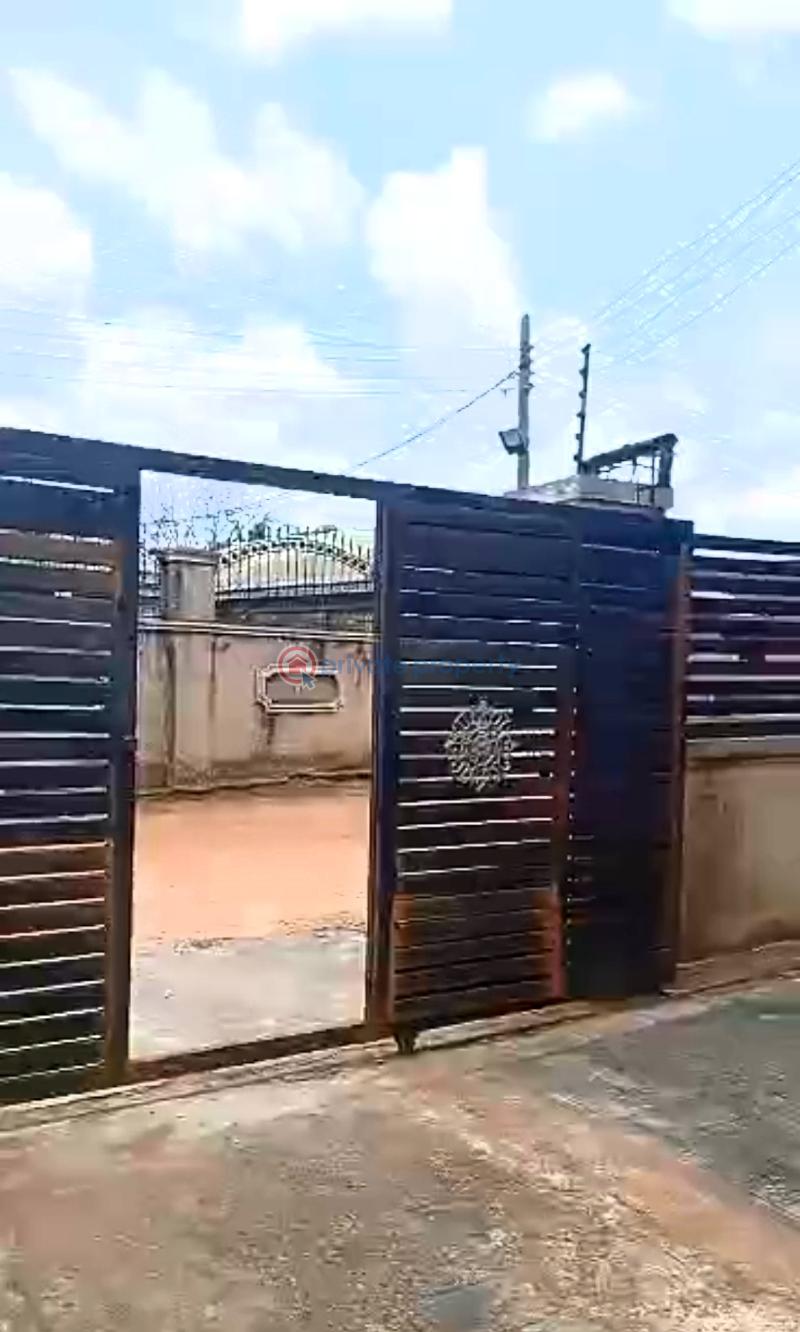 Block Of Flats For Sale It's On The Street Behind Rock Of Ages Christian Assembly, Just Few Poles Away From Sapele Rd. Benin City. Benin Edo - 2