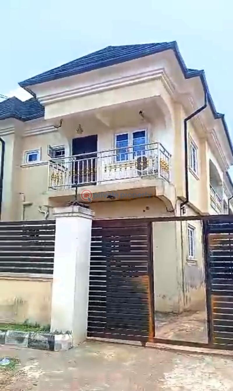 Block Of Flats For Sale It's On The Street Behind Rock Of Ages Christian Assembly, Just Few Poles Away From Sapele Rd. Benin City. Benin Edo - 0