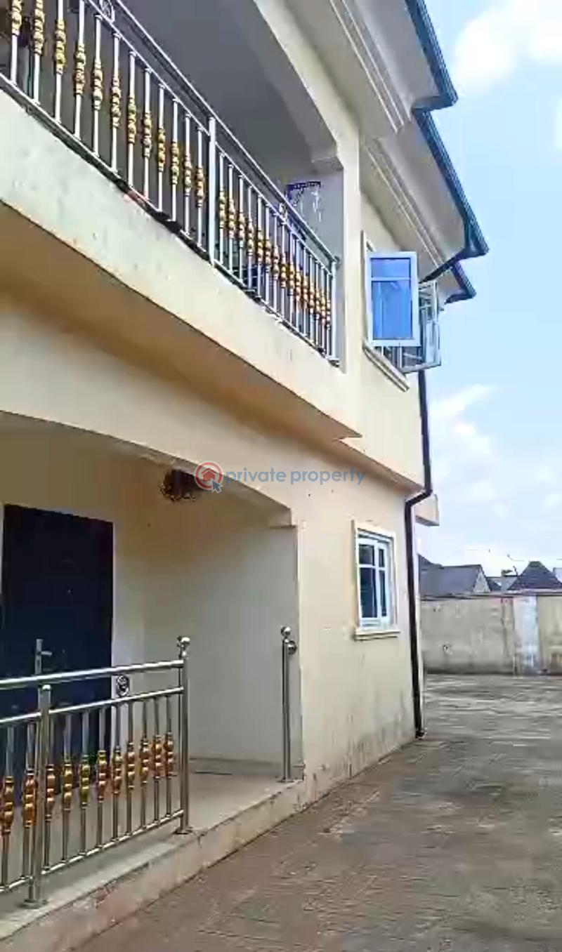 Block Of Flats For Sale It's On The Street Behind Rock Of Ages Christian Assembly, Just Few Poles Away From Sapele Rd. Benin City. Benin Edo - 1