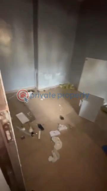 1 bedroom Mini Flat For Rent Adebisi Street, Alagomeji Yaba Lagos Alagomeji Yaba Lagos - 12