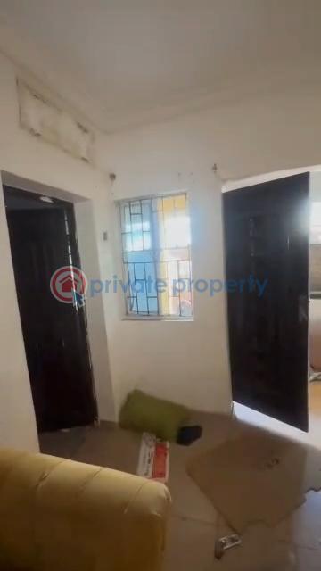 1 bedroom Mini Flat For Rent Adebisi Street, Alagomeji Yaba Lagos Alagomeji Yaba Lagos - 9