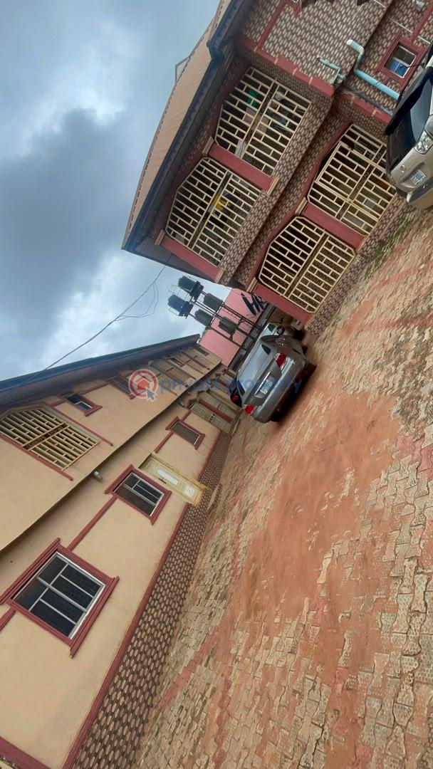 Block Of Flats For Sale Omoruyi Street, Evidence, Isihor, Benin City Benin Edo - 3