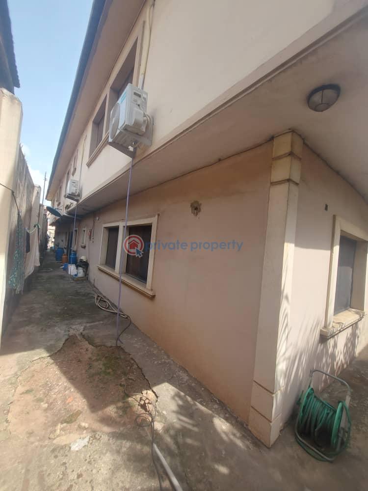 3 bedroom Block Of Flats For Sale Berger Ojodu Lagos - 3