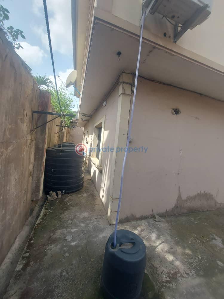 3 bedroom Block Of Flats For Sale Berger Ojodu Lagos - 4