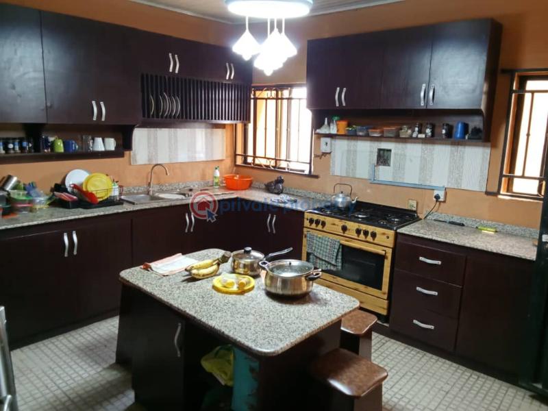 Standard bungalow of 6bedroom with excellent facilities - 8 6 bedroom Bungalow For Sale Abaranje Ikotun/Igando Lagos - 8