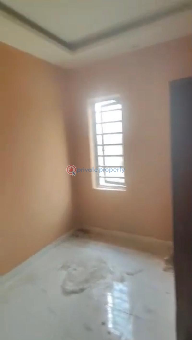 2 bedroom Flat & Apartment For Rent Adekunle Yaba Lagos - 0