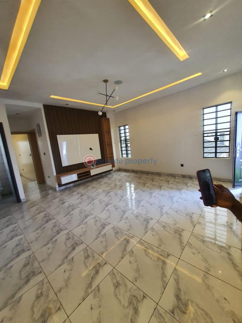 2 bedroom Block Of Flats For Rent Ikate, Lekki Lekki Lagos - 0