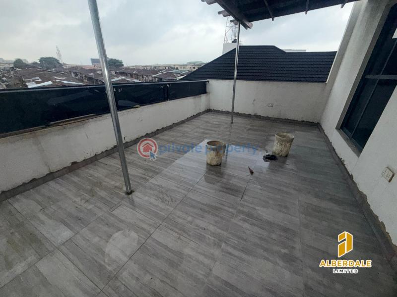 4 bedroom Detached Duplex For Sale Gbagada Lagos - 9