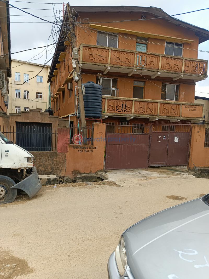 10 bedroom Block Of Flats For Sale Fadeyi Shomolu Lagos - 0