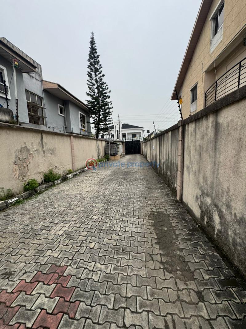 Land For Sale Lekki Phase 1 Lagos - 2