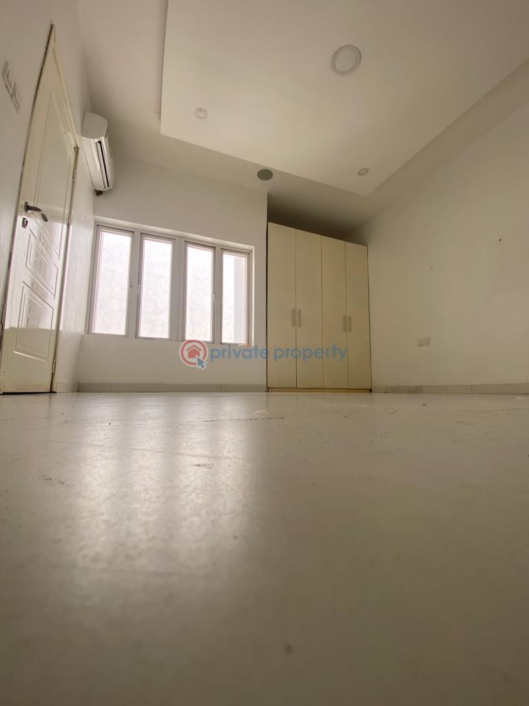 Standard luxury spacious 2-bedroom apartment – with big balcony - 4 2 bedroom Block Of Flats For Rent Freedom Way Lekki Phase 1 Lagos - 4