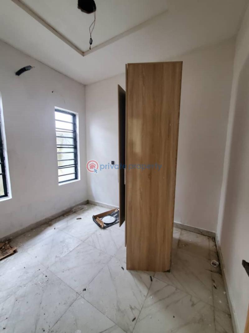 Standard mini flat with fully  fitted kitchen ( video) - 4 1 bedroom Mini Flat For Rent Dpkay Estate Orchid Road Lekki Lagos - 4