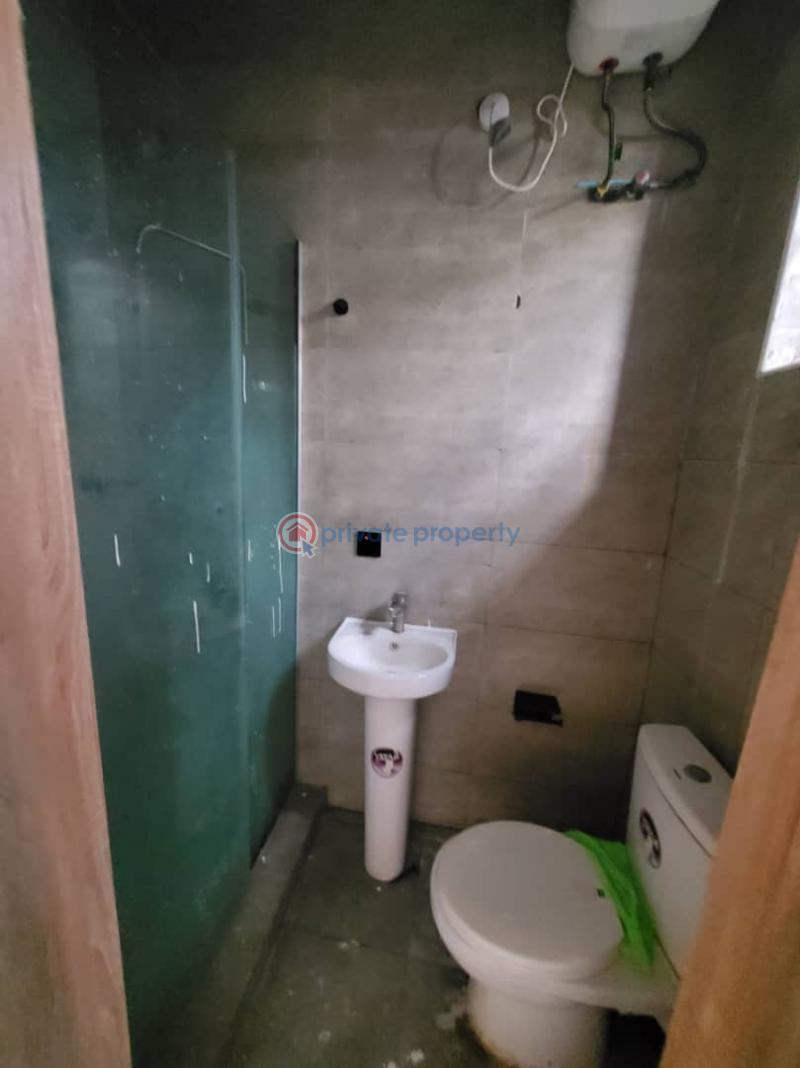 Standard mini flat with fully  fitted kitchen ( video) - 3 1 bedroom Mini Flat For Rent Dpkay Estate Orchid Road Lekki Lagos - 3