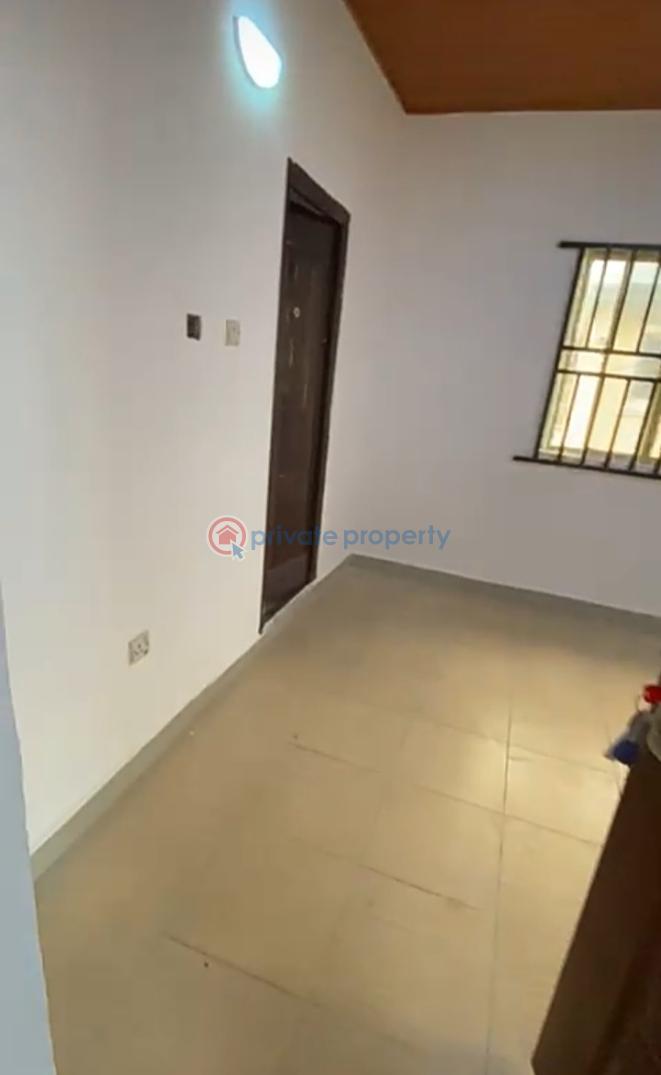 1 bedroom Mini Flat For Rent Victory Estate @ Thomas Estate Ajah Lagos - 8