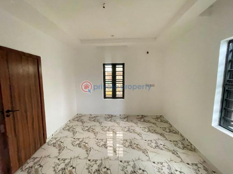 2 bedroom Block Of Flats For Sale Surulere Lagos - 4