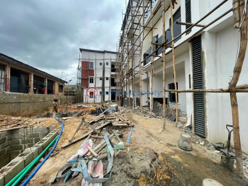 2 bedroom Block Of Flats For Sale Surulere Lagos - 0