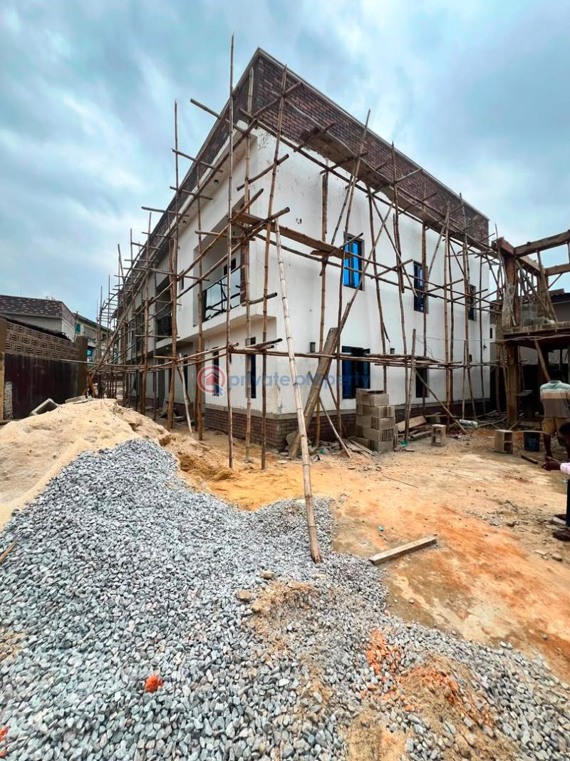2 bedroom Block Of Flats For Sale Surulere Lagos - 6