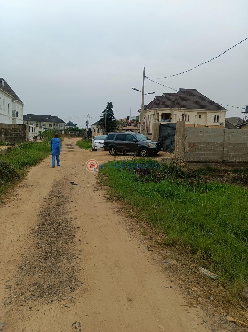 Standard more than full plot of land corner piece in a very secured estate - 4 Mixed use Land For Sale Lekki Ebute Estate Ebute Ikorodu Lagos - 4