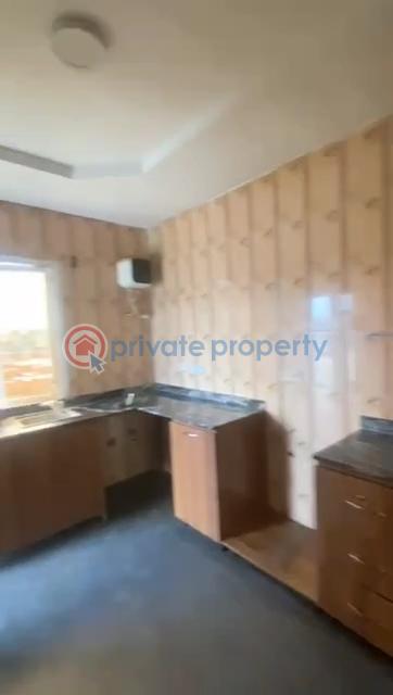 Standard neatly used 3bed room - 3 3 bedroom Block Of Flats For Rent Iwaya Yaba Lagos - 3