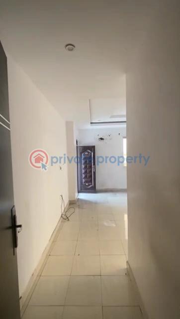 Standard neatly used 3bed room - 9 3 bedroom Block Of Flats For Rent Iwaya Yaba Lagos - 9