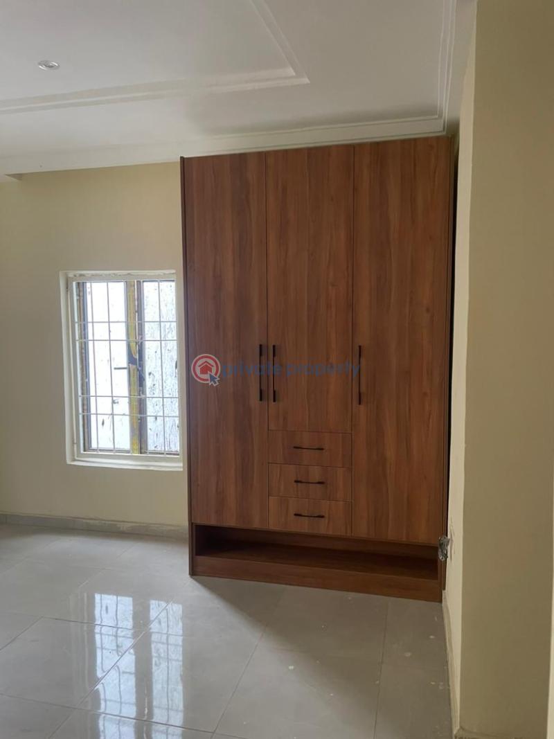 4 bedroom Terraced Duplex For Rent Guzape Abuja Phase 1  - 4