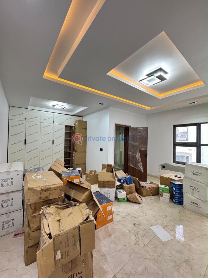 4 bedroom Terraced Duplex For Sale Surulere Lagos - 4