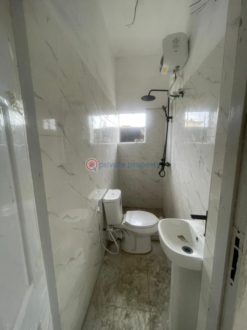 1 bedroom Mini Flat For Rent Iwaya Yaba Lagos - 3