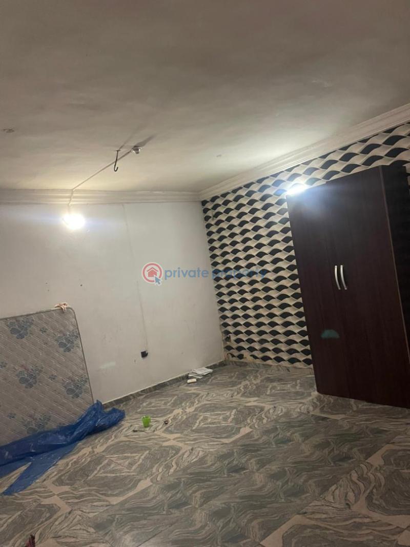 Block Of Flats For Rent Elebu Oja Akala Express Ibadan Oyo - 0