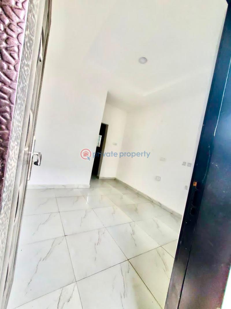 1 bedroom Self Contain For Rent Uba Awoyaya Ajah Lagos - 3