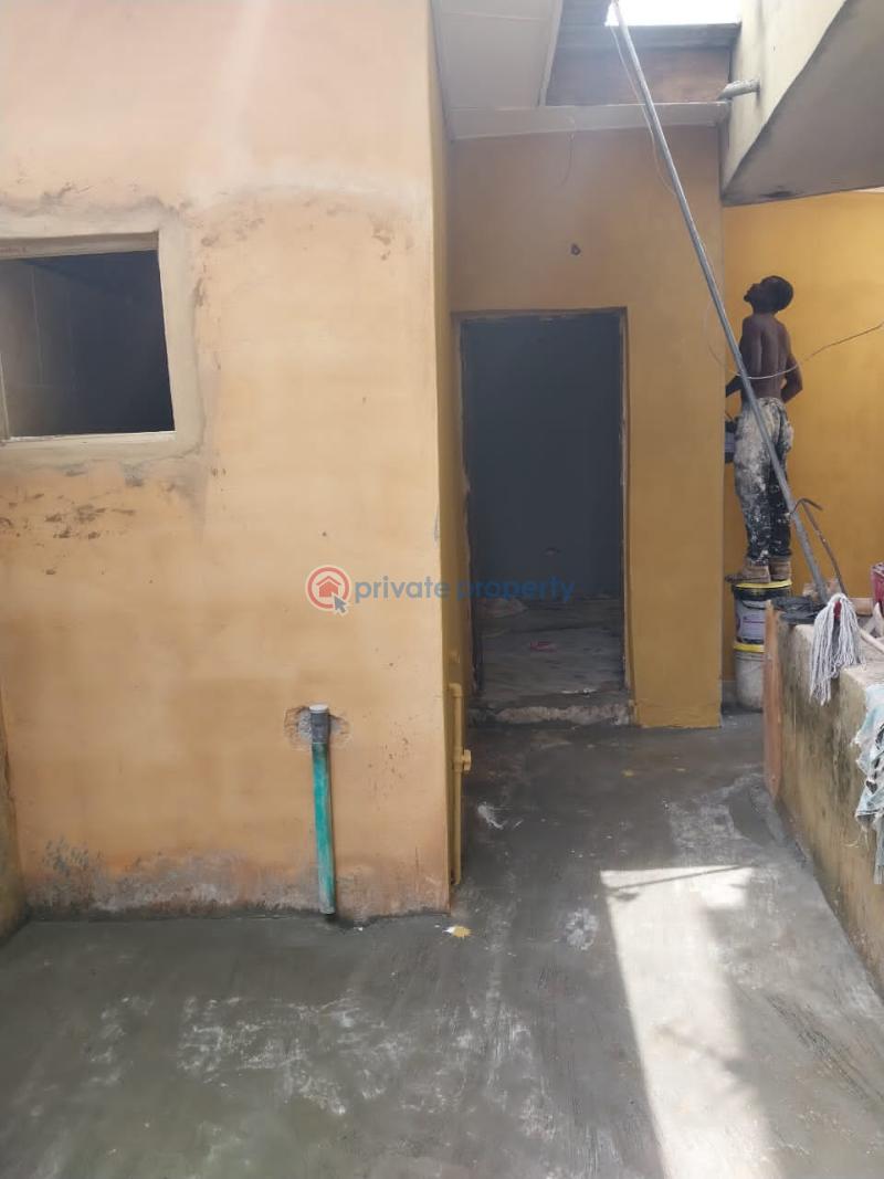 1 bedroom Self Contain For Rent Emordi Street Olodi Apapa Lagos - 6
