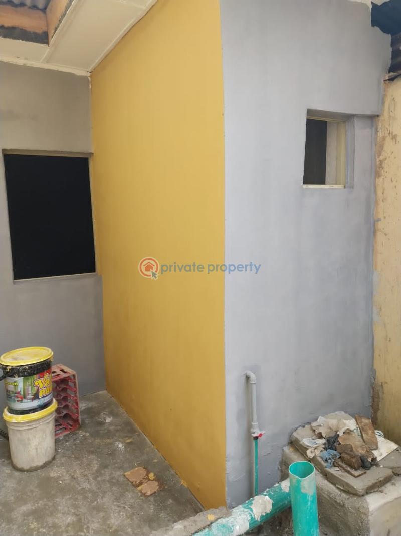 1 bedroom Self Contain For Rent Emordi Street Olodi Apapa Lagos - 7