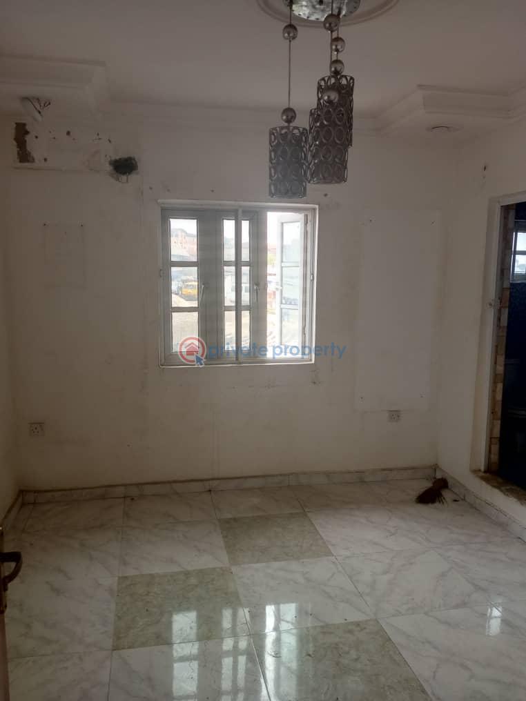 Self Contain For Rent Iwaya Yaba Lagos - 3