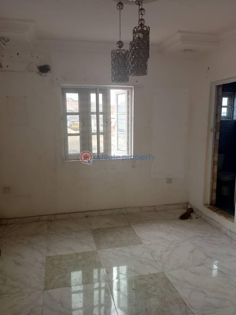 Self Contain For Rent Iwaya Yaba Lagos - 4