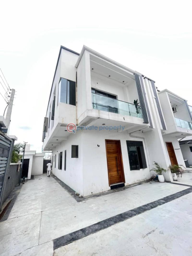 Standard semi-master’s bedroom - 4 1 bedroom Shared Apartment For Rent Orchid Road Lekki Lagos - 4