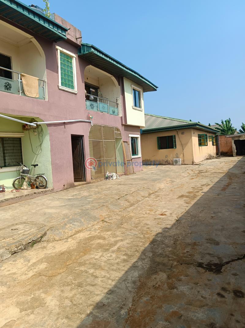 10 bedroom Block Of Flats For Sale Agunfoye Igbogbo Ikorodu Lagos - 4