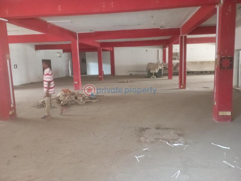 Warehouse For Rent Mangoro Bustop By Punch Estate Along Abeokuta Express Way, Less Than 10 Minutes Drive To Both International And Local Airport Mangoro Ikeja Lagos - 4