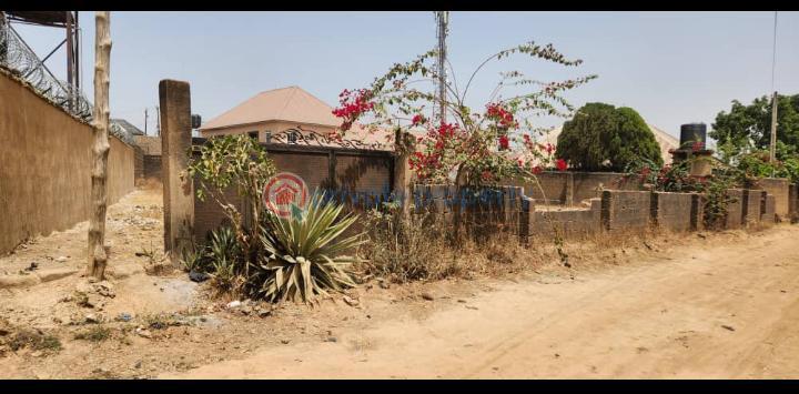 Residential Land For Sale Behind Elim Top Suit, Rayfield Jos South Plateau
