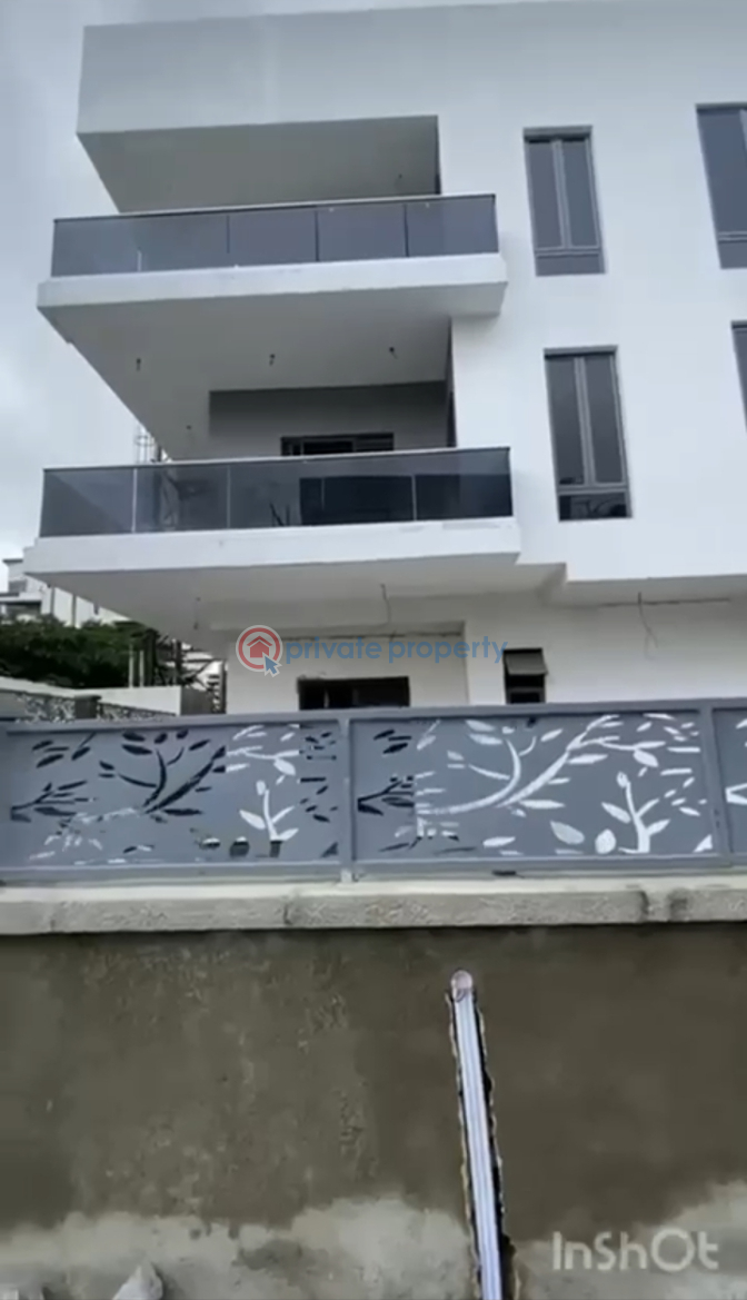 Step into elto let  lovely 6-bedroom detached duplex featuring 2-room bq, - 4 6 bedroom Detached Duplex For Sale Old Ikoyi Lagos - 4