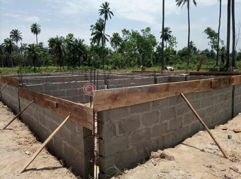 For sale Land Egborode, Warri,5minutes From Effurun Roundabout. Asaba