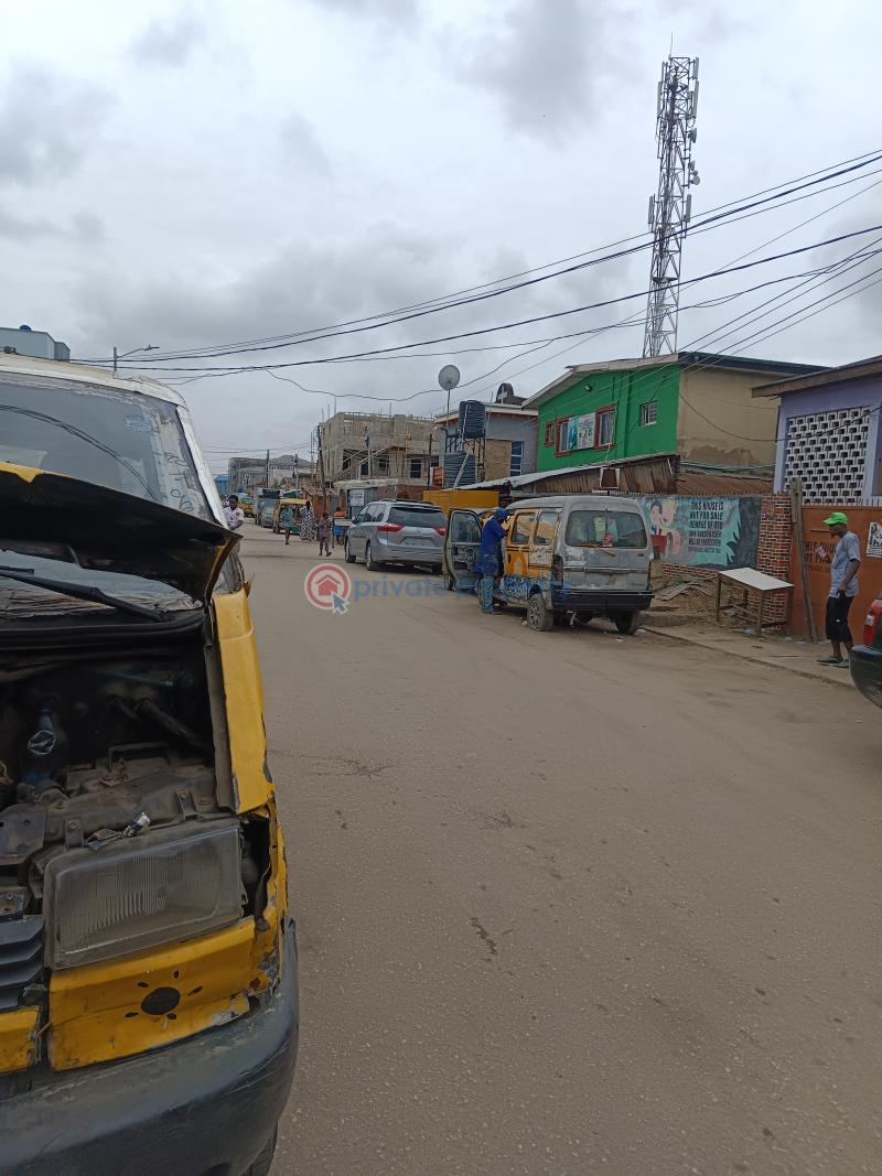 10 bedroom Hotel For Sale Mushin Lagos - 4