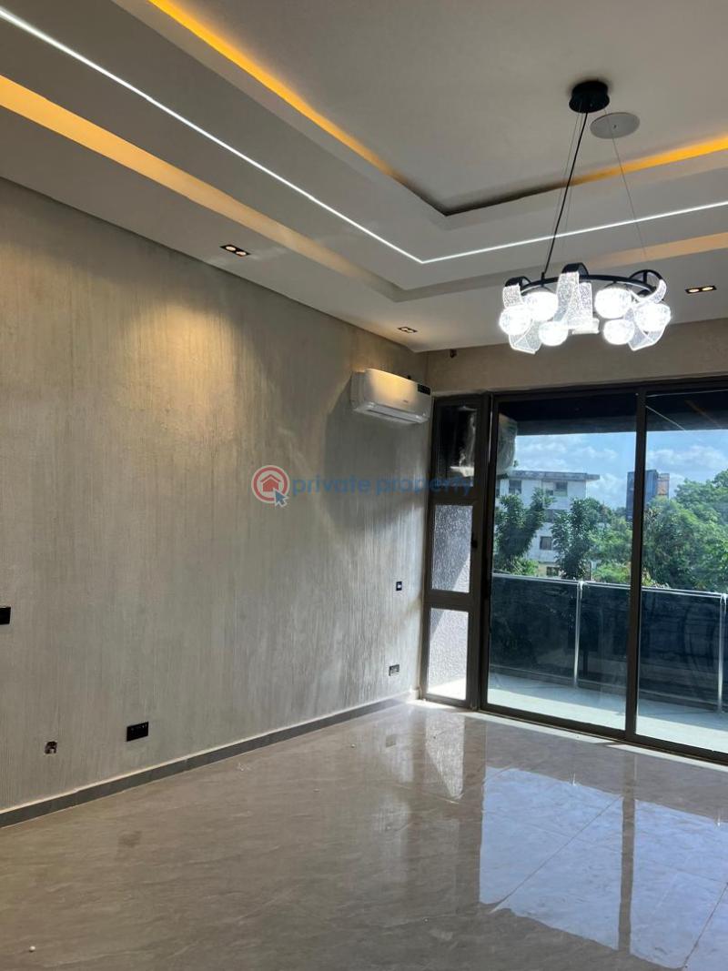 3 bedroom Shared Apartment For Sale . Shonibare Estate Maryland Lagos - 10