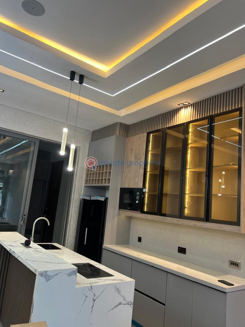 3 bedroom Shared Apartment For Sale . Shonibare Estate Maryland Lagos - 8