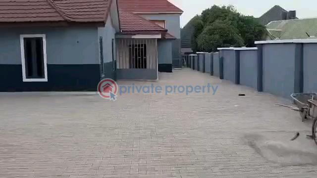 Mall/Complex/Plaza For Sale Abach Road Mararaba Abuja Phase 4  - 4