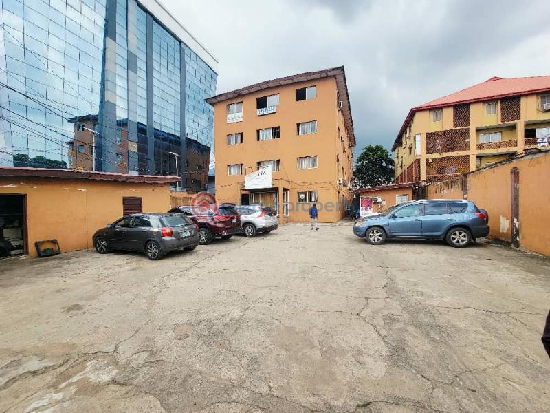 Strategically located property - 5 Mall/Complex/Plaza For Sale Oregun Ikeja Lagos - 5