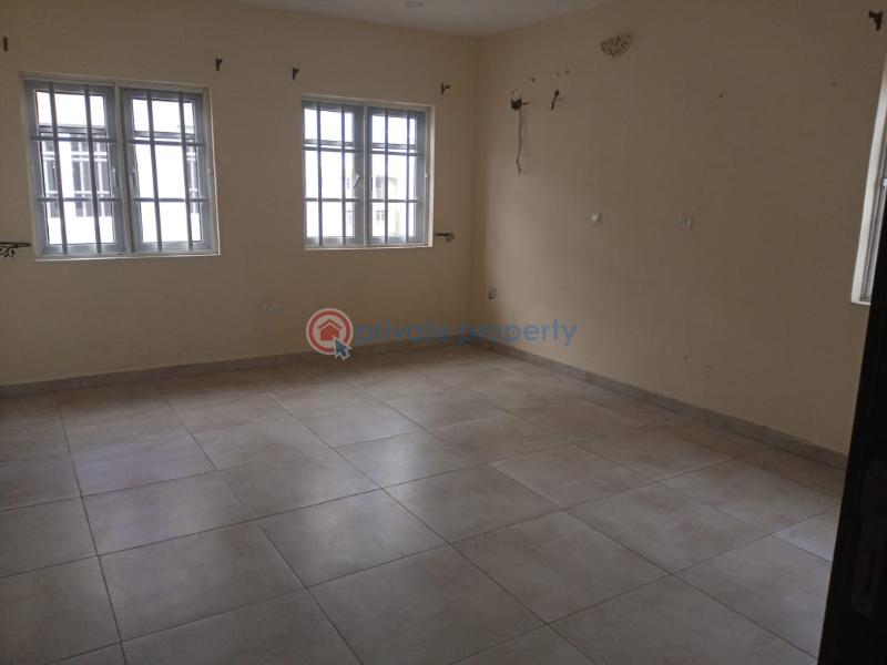 4 bedroom Maisonette For Rent Courtland Estate, Platinum Way Jakande Lekki Lagos - 8