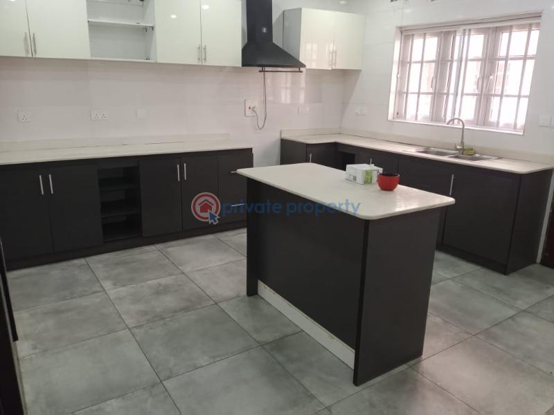 4 bedroom Maisonette For Rent Courtland Estate, Platinum Way Jakande Lekki Lagos - 10