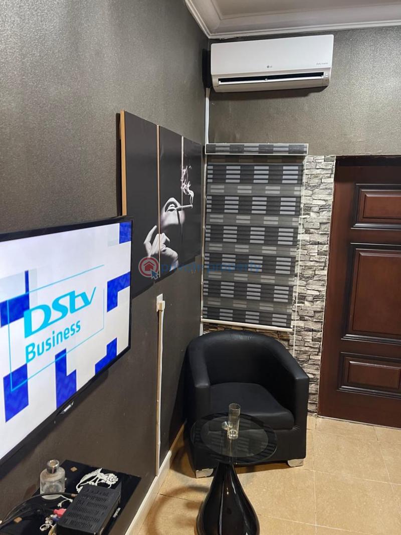 Studio apartment - 1 1 bedroom Studio Apartment Short let Lekki Phase 1 Lagos - 1