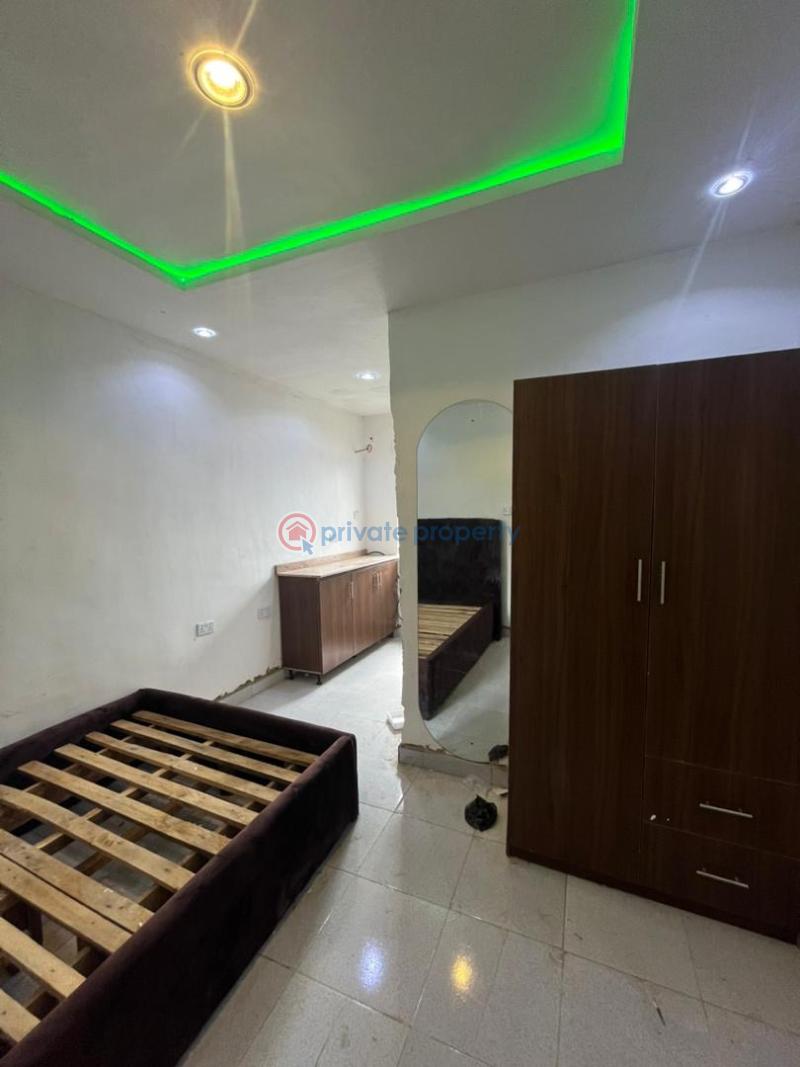 1 bedroom Studio Apartment For Rent Oni,street Surulere Surulere Lagos - 1
